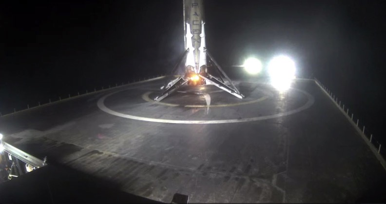 La primera etapa del Falcon 9 en el OCISLY